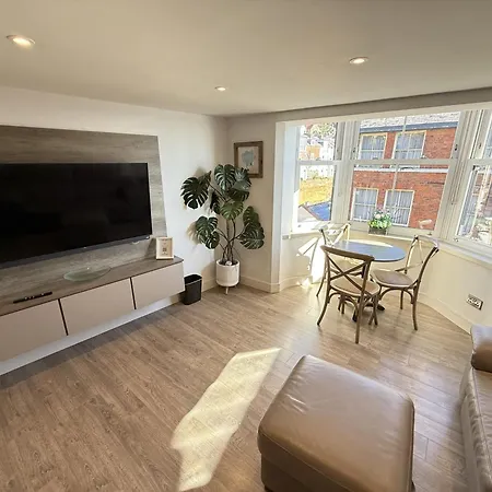 Merchants Quarters - Laguz & Othala - Two Stunning Apartments In One Booking - Both With Harbour And Sea Views - Free Roof Top Terrace With Sea And Harbour View And Central Location To Beaches Amenities Restaurants And Harbour Сasa de vacaciones Scarborough