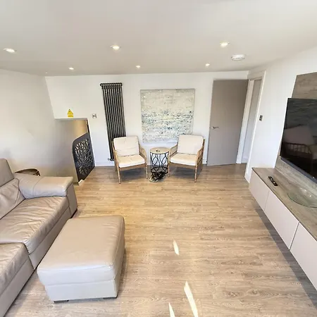 Сasa de vacaciones Merchants Quarters - Laguz & Othala - Two Stunning Apartments In One Booking - Both With Harbour And Sea Views - Free Roof Top Terrace With Sea And Harbour View And Central Location To Beaches Amenities Restaurants And Harbour Scarborough