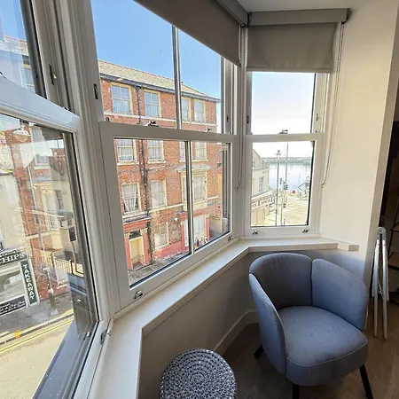 Сasa de vacaciones Merchants Quarters - Laguz & Othala - Two Stunning Apartments In One Booking - Both With Harbour And Sea Views - Free Roof Top Terrace With Sea And Harbour View And Central Location To Beaches Amenities Restaurants And Harbour