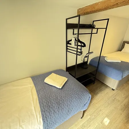 Merchants Quarters - Laguz & Othala - Two Stunning Apartments In One Booking - Both With Harbour And Sea Views - Free Roof Top Terrace With Sea And Harbour View And Central Location To Beaches Amenities Restaurants And Harbour *