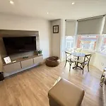 Merchants Quarters - Laguz & Othala - Two Stunning In One - Both With Harbour And Sea Views - Free Roof Terrace With Sea And Harbour View And Location To Beaches Amenities Restaurants And Harbour