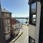 Merchants Quarters - Laguz & Othala - Two Stunning In One - Both With Harbour And Sea Views - Free Roof Terrace With Sea And Harbour View And Location To Beaches Amenities Restaurants And Harbour Holiday home *