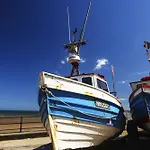 Merchants Quarters - Laguz & Othala - Two Stunning In One - Both With Harbour And Sea Views - Free Roof Terrace With Sea And Harbour View And Location To Beaches Amenities Restaurants And Harbour Holiday home Scarborough