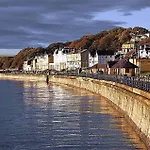 Merchants Quarters - Laguz & Othala - Two Stunning In One - Both With Harbour And Sea Views - Free Roof Terrace With Sea And Harbour View And Location To Beaches Amenities Restaurants And Harbour Scarborough