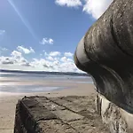 Merchants Quarters - Laguz & Othala - Two Stunning In One - Both With Harbour And Sea Views - Free Roof Terrace With Sea And Harbour View And Location To Beaches Amenities Restaurants And Harbour Holiday home Scarborough