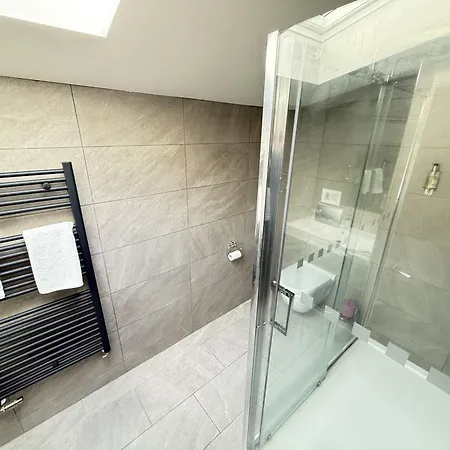 別荘 Merchants Quarters - Laguz & Othala - Two Stunning In One - Both With Harbour And Sea Views - Free Roof Terrace With Sea And Harbour View And Location To Beaches Amenities Restaurants And Harbour *