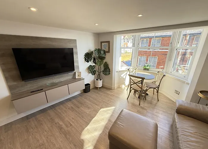 Merchants Quarters - Laguz & Othala - Two Stunning In One - Both With Harbour And Sea Views - Free Roof Terrace With Sea And Harbour View And Location To Beaches Amenities Restaurants And Harbour Semesterbostad Scarborough