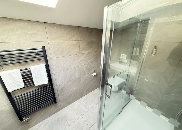 Hébergement de vacances Merchants Quarters - Laguz & Othala - Two Stunning In One - Both With Harbour And Sea Views - Free Roof Terrace With Sea And Harbour View And Location To Beaches Amenities Restaurants And Harbour *