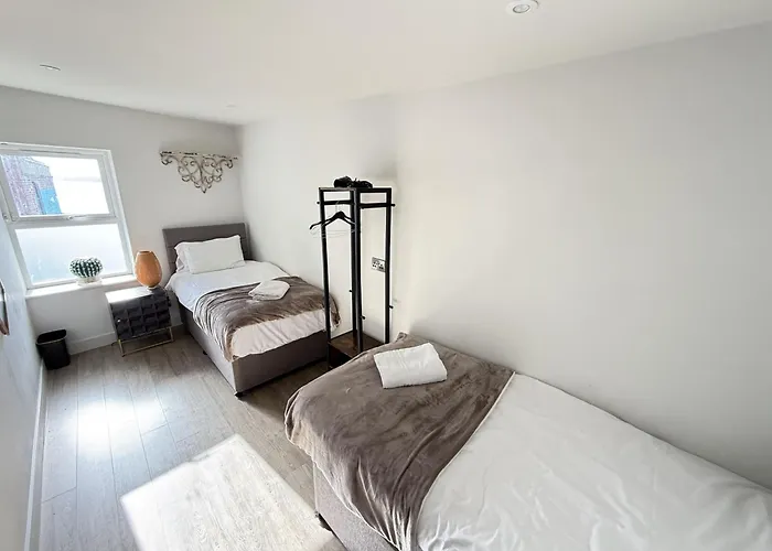 Merchants Quarters - Laguz & Othala - Two Stunning In One - Both With Harbour And Sea Views - Free Roof Terrace With Sea And Harbour View And Location To Beaches Amenities Restaurants And Harbour * Scarborough