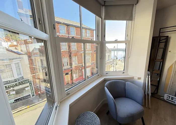 Semesterbostad Merchants Quarters - Laguz & Othala - Two Stunning In One - Both With Harbour And Sea Views - Free Roof Terrace With Sea And Harbour View And Location To Beaches Amenities Restaurants And Harbour