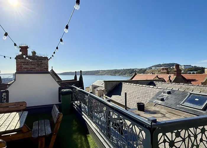 Hébergement de vacances Merchants Quarters - Laguz & Othala - Two Stunning In One - Both With Harbour And Sea Views - Free Roof Terrace With Sea And Harbour View And Location To Beaches Amenities Restaurants And Harbour *