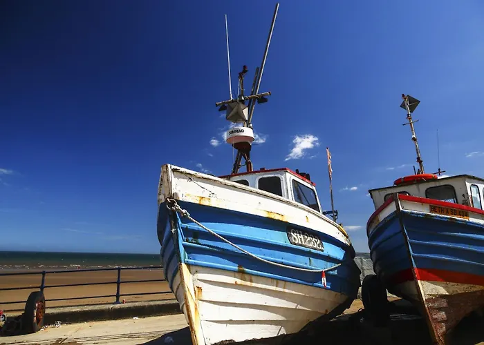 Merchants Quarters - Laguz & Othala - Two Stunning In One - Both With Harbour And Sea Views - Free Roof Terrace With Sea And Harbour View And Location To Beaches Amenities Restaurants And Harbour Hébergement de vacances Scarborough