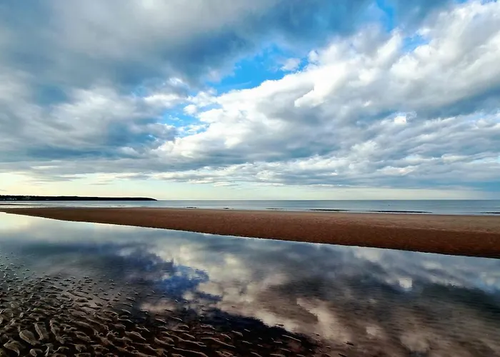 Merchants Quarters - Laguz & Othala - Two Stunning In One - Both With Harbour And Sea Views - Free Roof Terrace With Sea And Harbour View And Location To Beaches Amenities Restaurants And Harbour