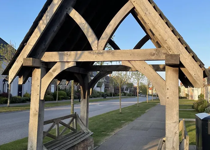 Merchants Quarters - Laguz & Othala - Two Stunning In One - Both With Harbour And Sea Views - Free Roof Terrace With Sea And Harbour View And Location To Beaches Amenities Restaurants And Harbour