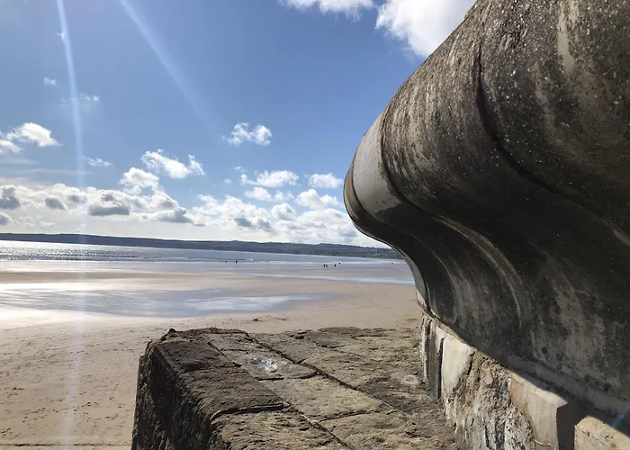 Merchants Quarters - Laguz & Othala - Two Stunning In One - Both With Harbour And Sea Views - Free Roof Terrace With Sea And Harbour View And Location To Beaches Amenities Restaurants And Harbour Hébergement de vacances Scarborough